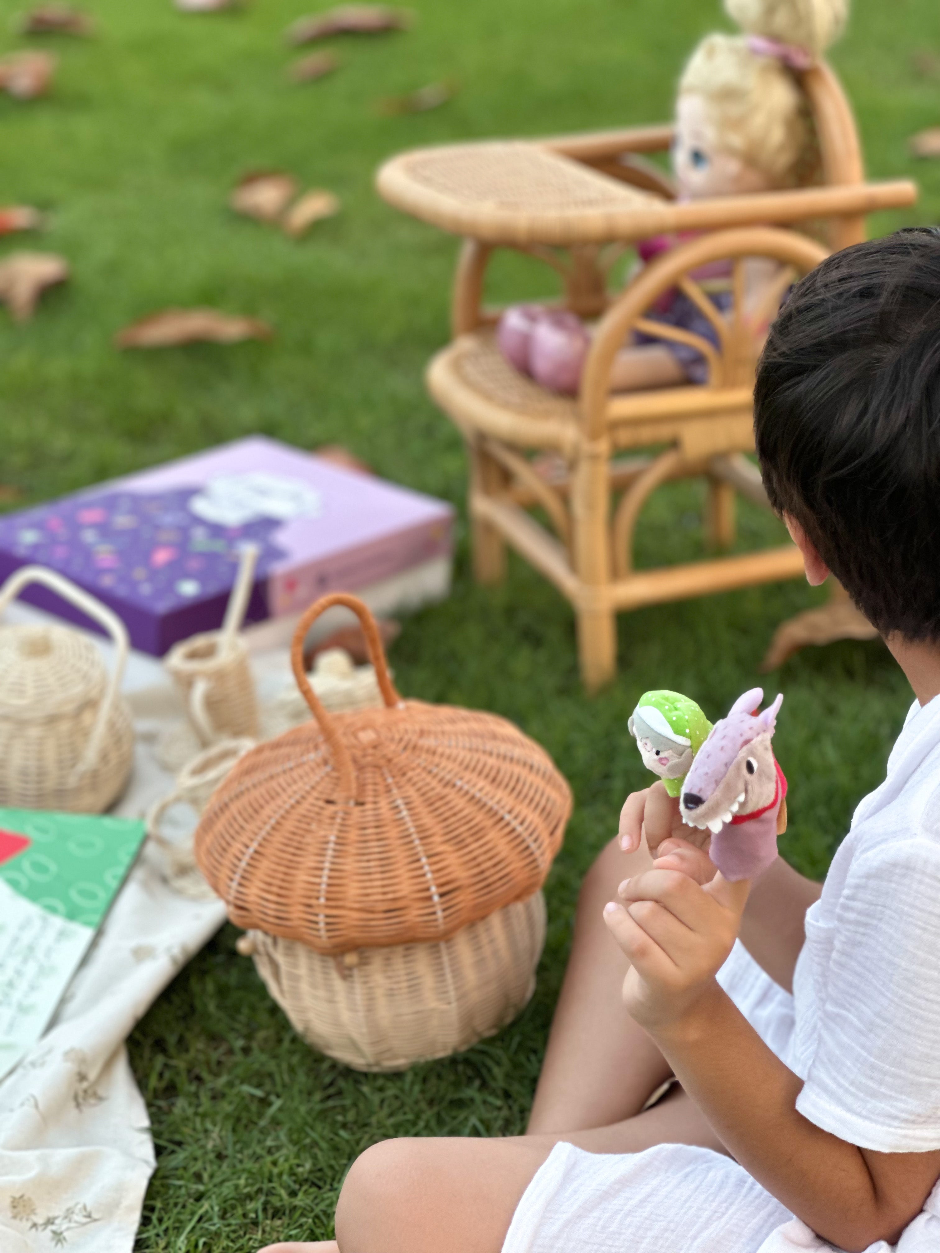 قصة مع دمى الأصابع - ليلى ذات الرداء الأحمر